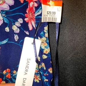 New Dress size (10) very pretty